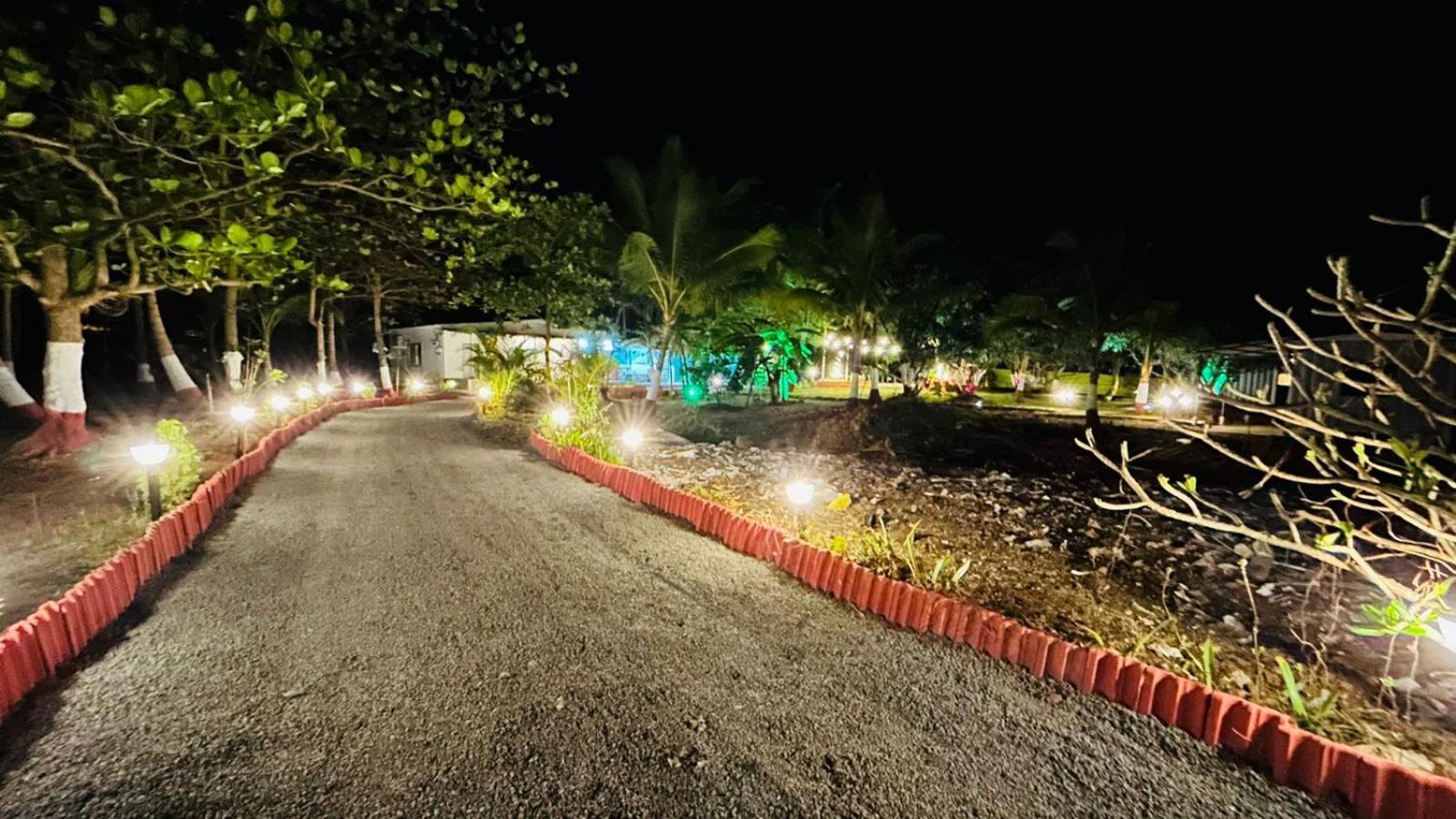 Stay On The Way Resort Mandwa Alībāg Exterior foto